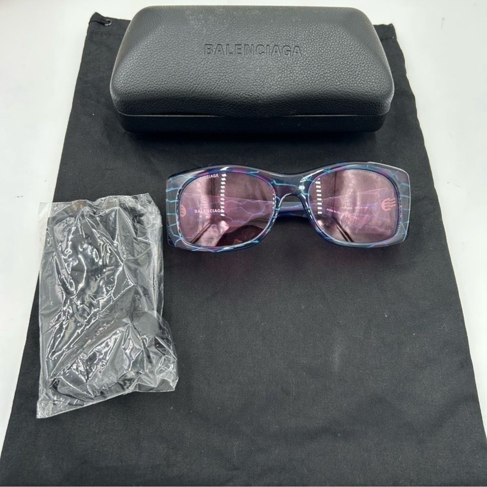Unisex Balenciaga, wraparound sunglasses. Made in Italy.